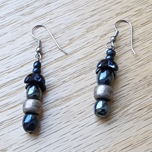 Vintage Etsy Blue/Black Iridescent Beaded Drop Dangle Earrings - Picture 8 of 12